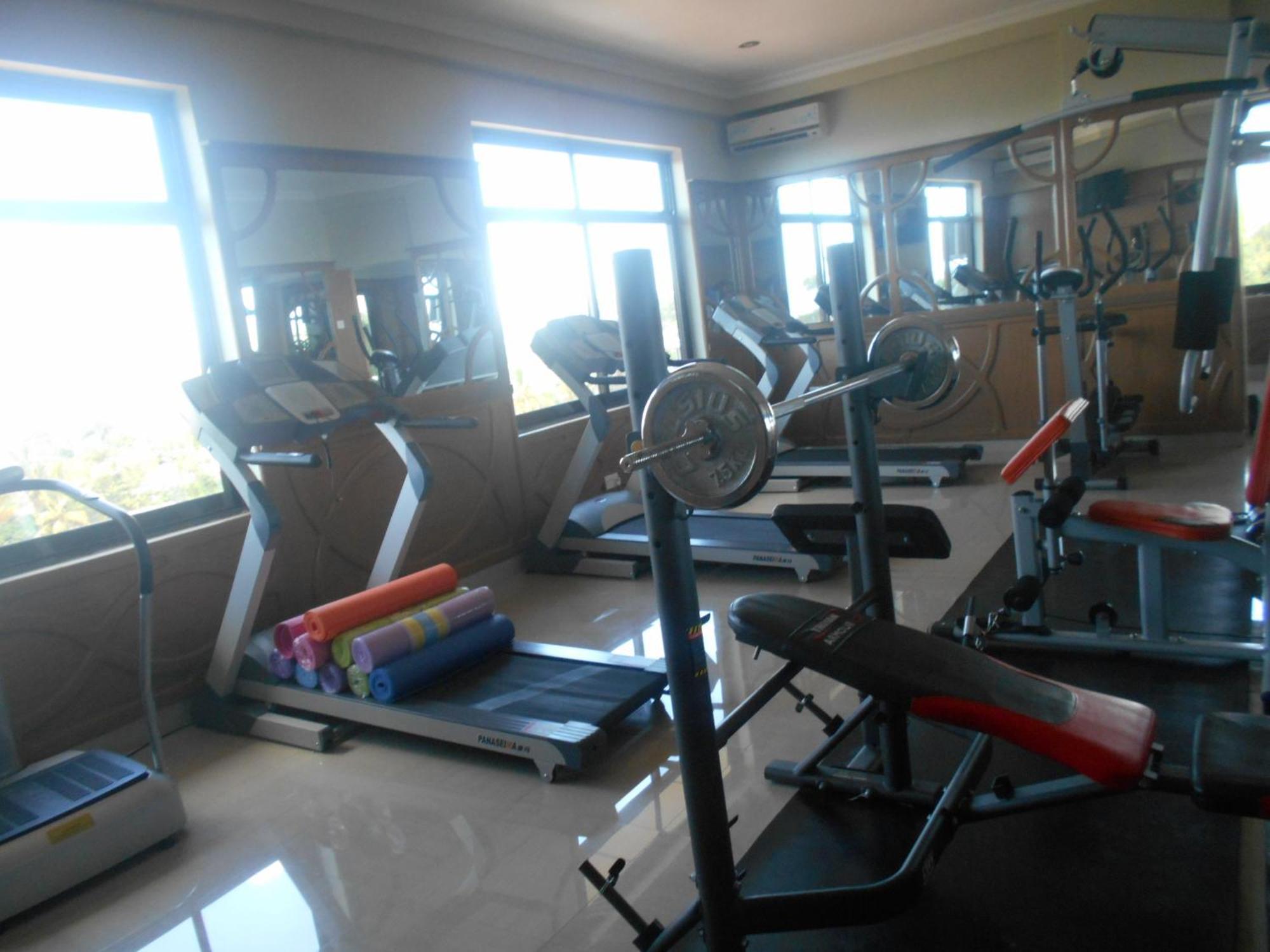 Adden Palace Hotel & Conference Centre 음완자 외부 사진