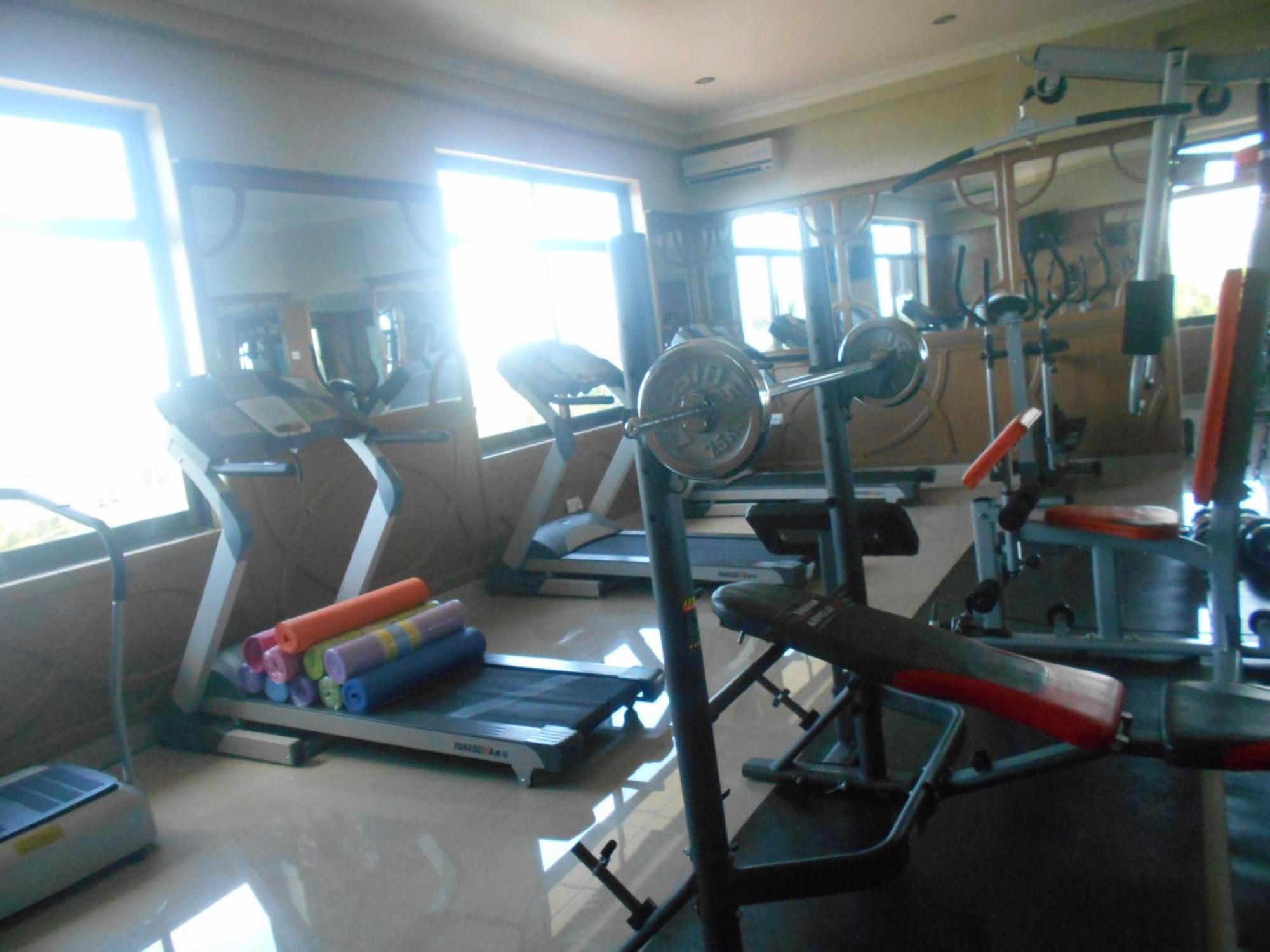 Adden Palace Hotel & Conference Centre 음완자 외부 사진