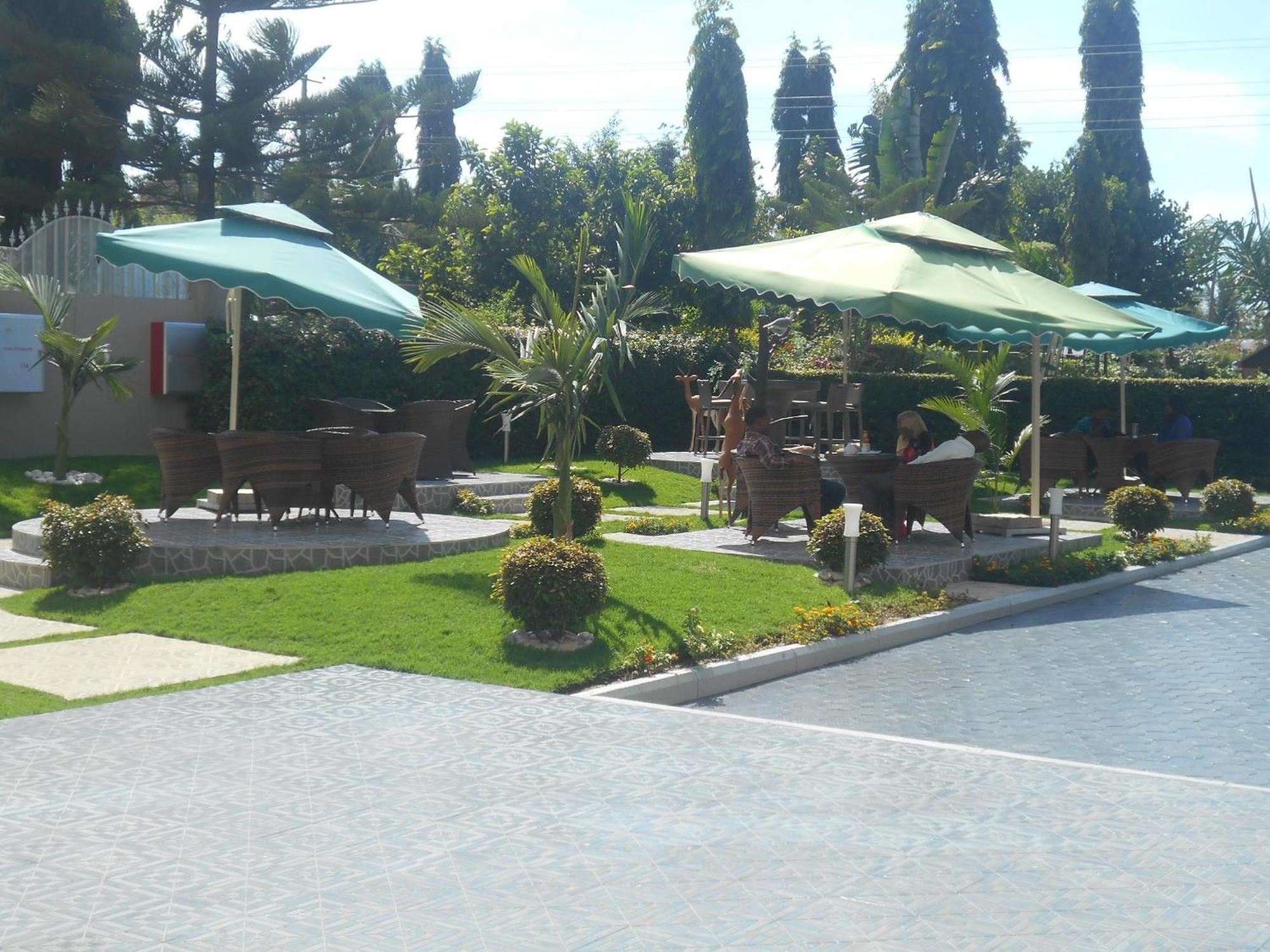Adden Palace Hotel & Conference Centre 음완자 외부 사진
