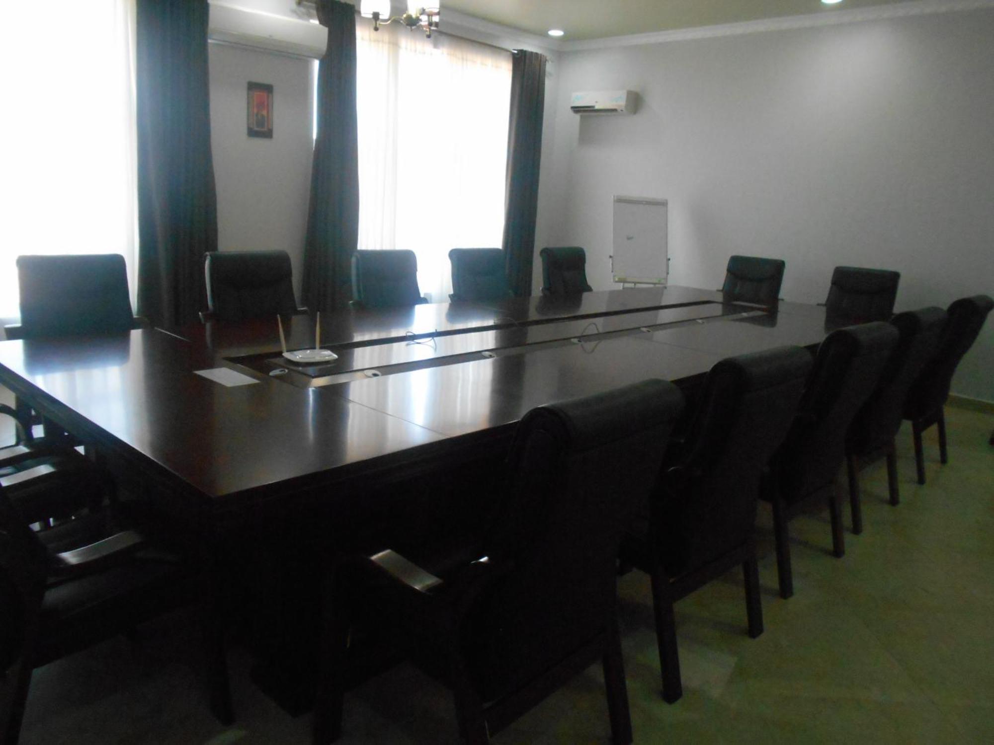 Adden Palace Hotel & Conference Centre 음완자 외부 사진