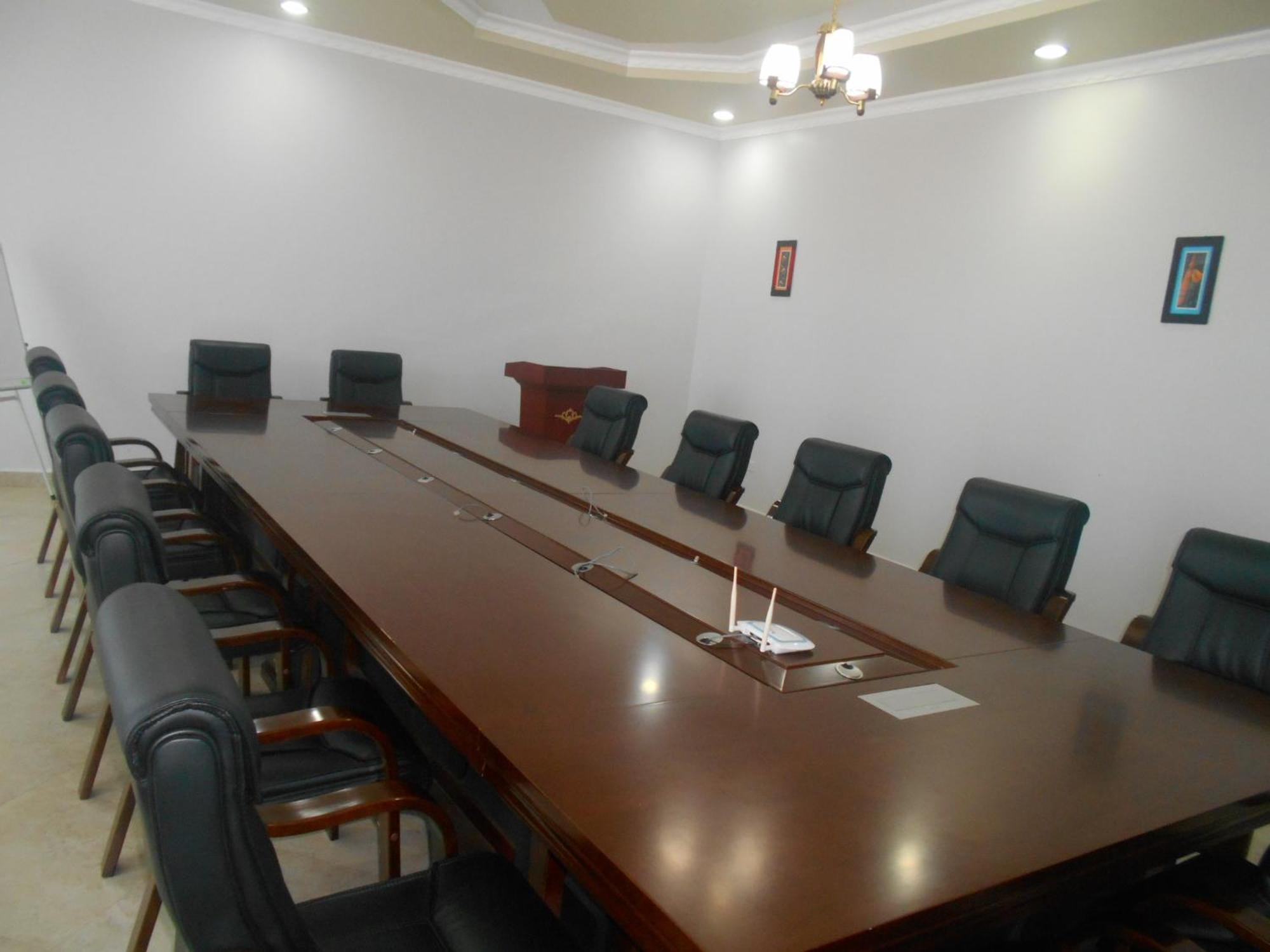Adden Palace Hotel & Conference Centre 음완자 외부 사진