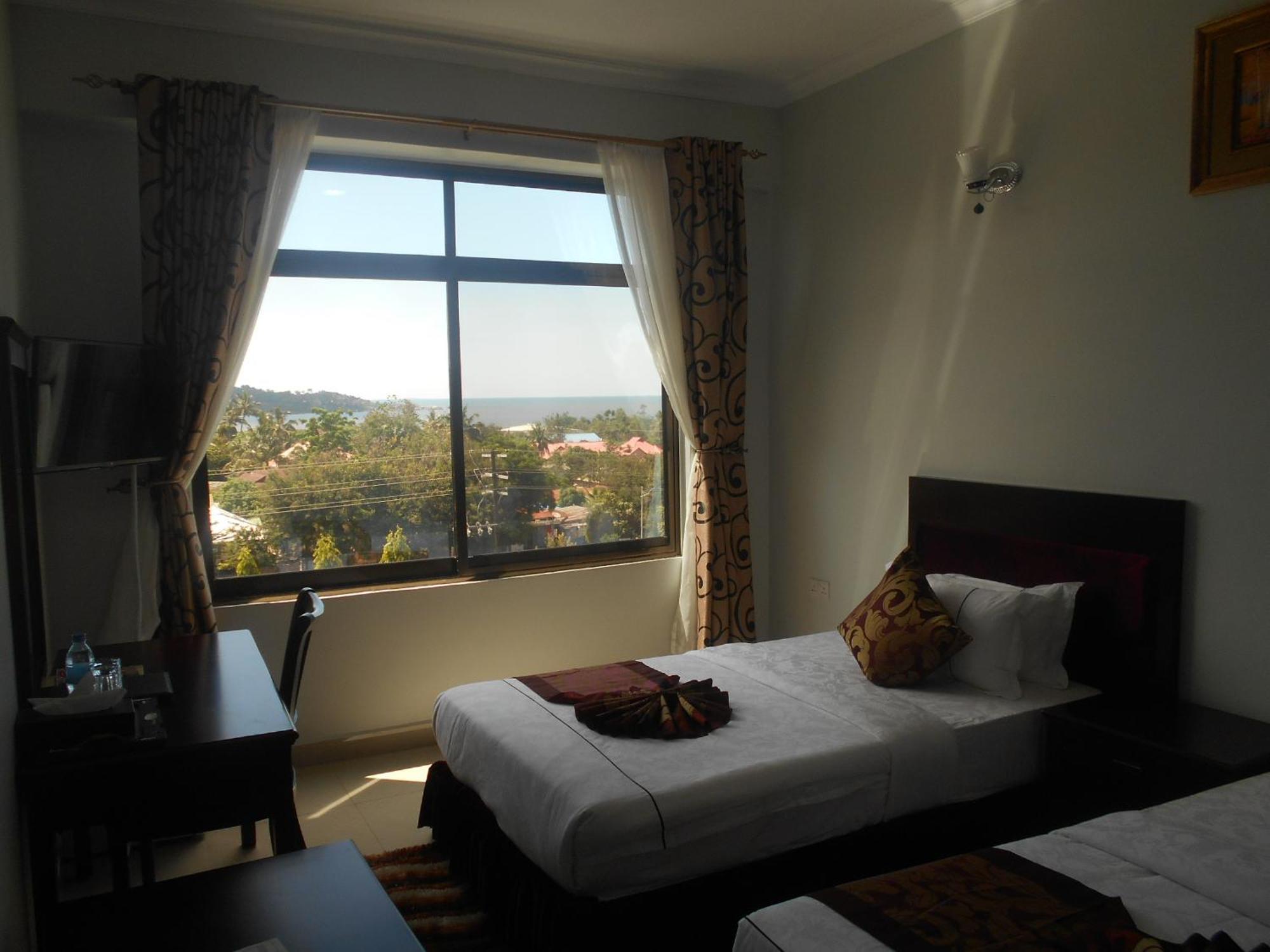 Adden Palace Hotel & Conference Centre 음완자 외부 사진