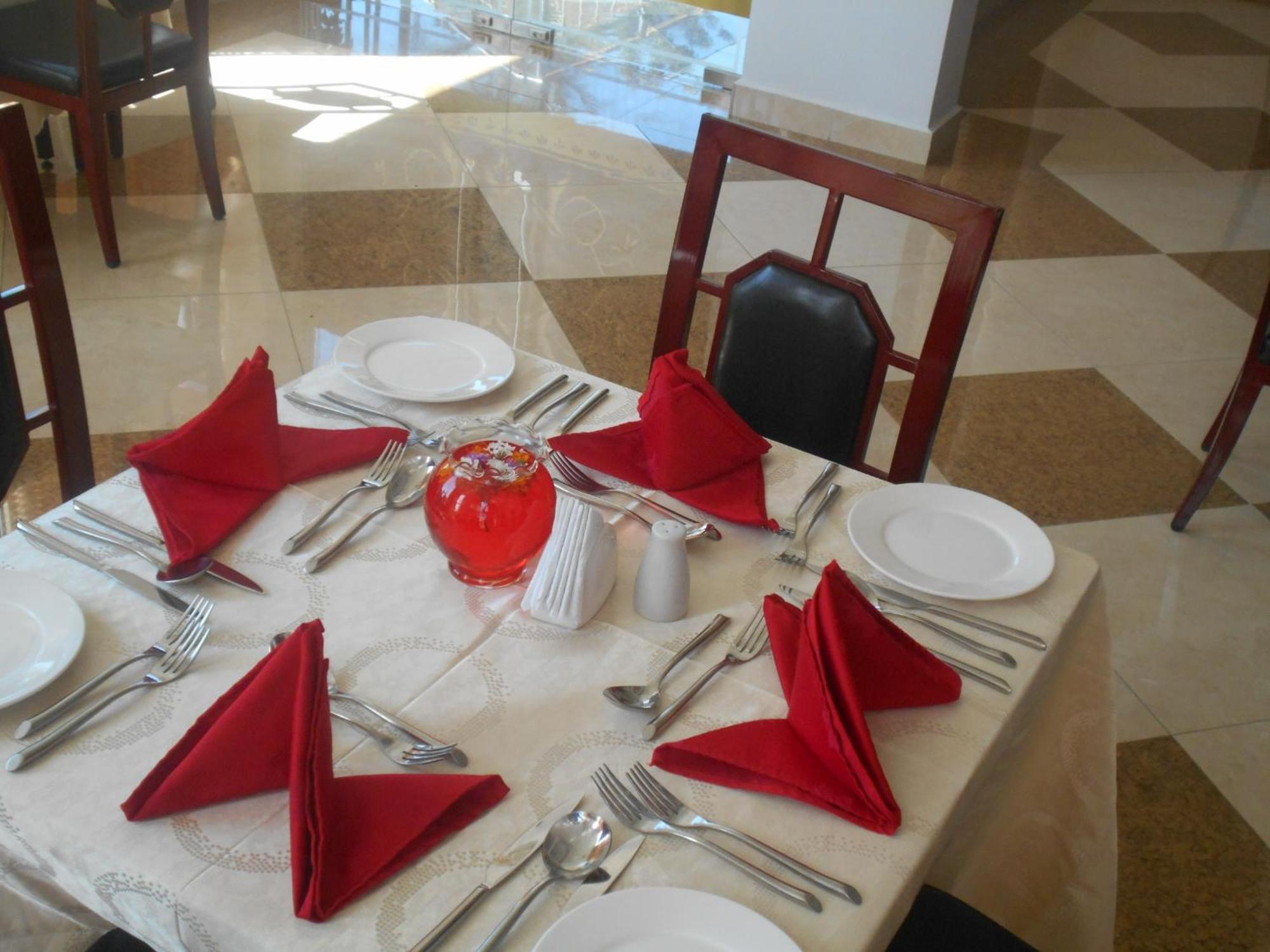 Adden Palace Hotel & Conference Centre 음완자 외부 사진